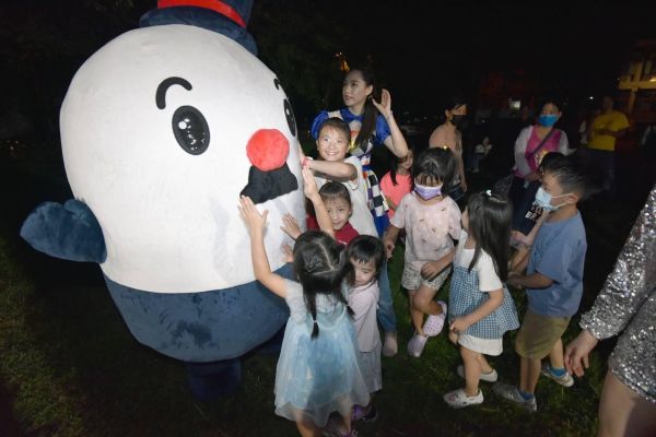 笑聲響徹夏夜！紅鼻子馬戲團現身夏日劇場　大小朋友共度歡樂時光1